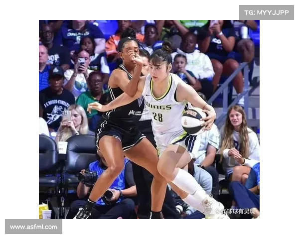 芝加哥天空队安吉尔·里斯场均14.7分12.6篮板领跑联盟但脾气引发热议